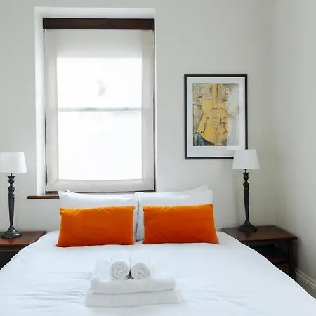 Apartment A Chelsea Retreat - 2 Bedroom With Garden And Parking London