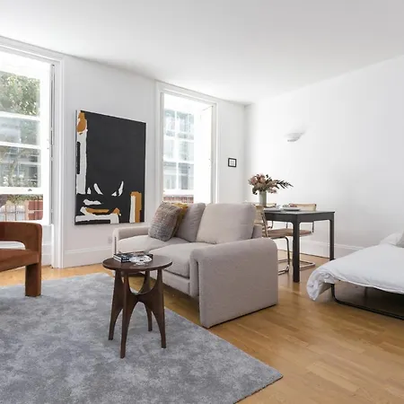 Generously Large 1 Bedroom In Farringdon *