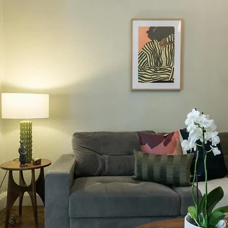 Apartment Chic 1 Bedroom In Bloomsbury, Sleeps 4 *