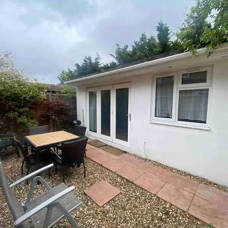 Apartment Studio With Own Garden *