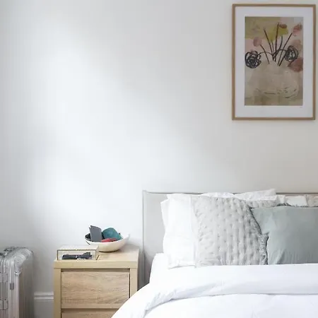 Generously Large 1 Bedroom In Farringdon Londres