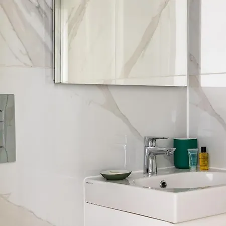 Kensington High Street Apartment London