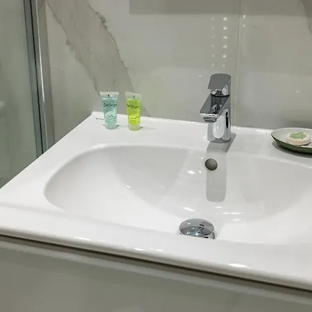 Apartment Kensington High Street London