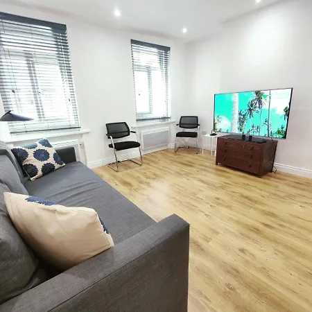 3 Bed Flat Close To Liverpool St & Brick Lane Apartment *