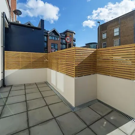 The Solo Haven 20 Min To Apartment London