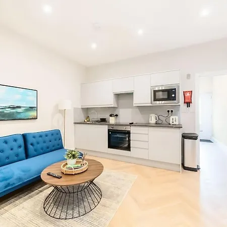 The Solo Haven 20 Min To * London
