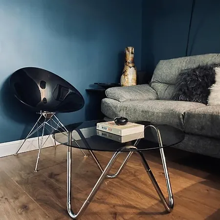 Homestay Luxury Mid Century London