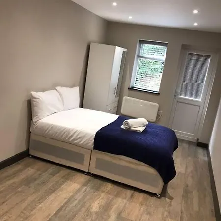 Bedfont House *