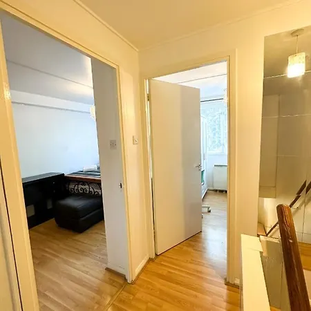 36 O'leary Square * London