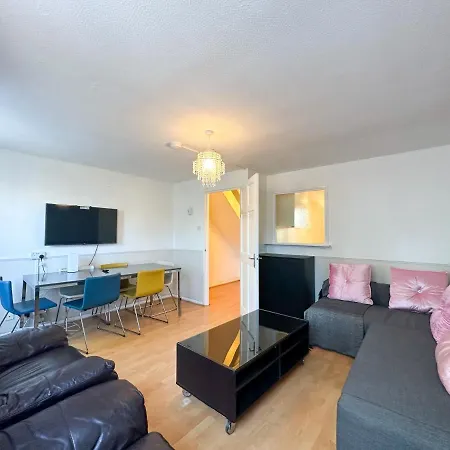 Apartment 36 O'leary Square