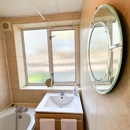 36 O'leary Square * London