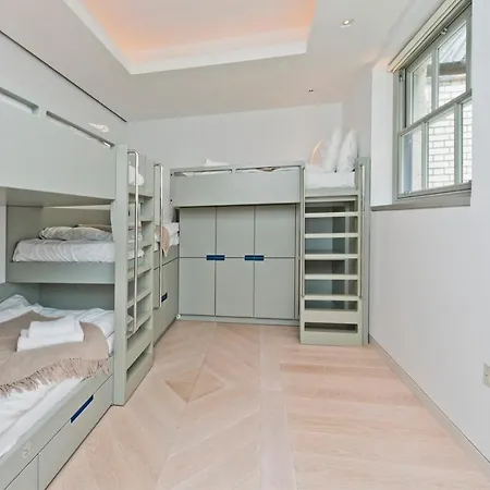 Amazing South Kensington Mews House By Underthedoormat * London