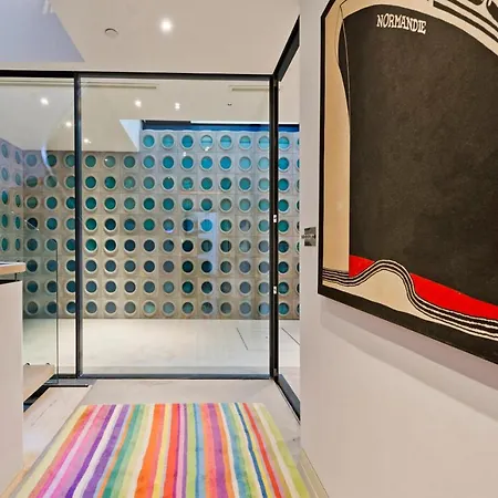 Amazing South Kensington Mews House By Underthedoormat Holiday home