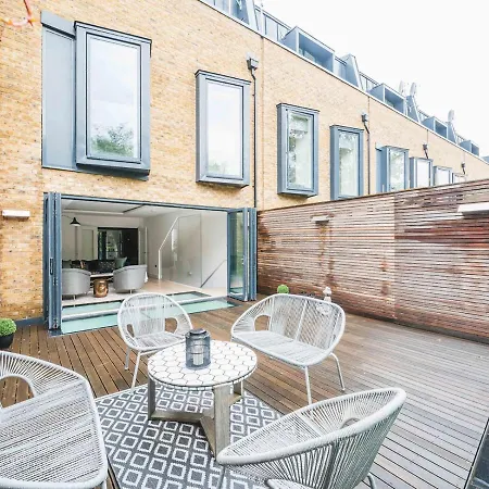 Pass The Keys Modern Ecotownhouse Dulwich *
