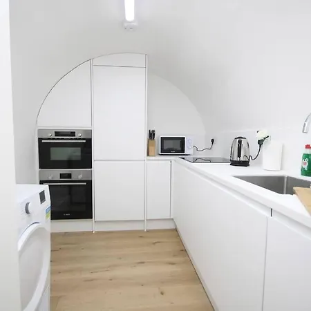 Lovely Flat In Baker Street London