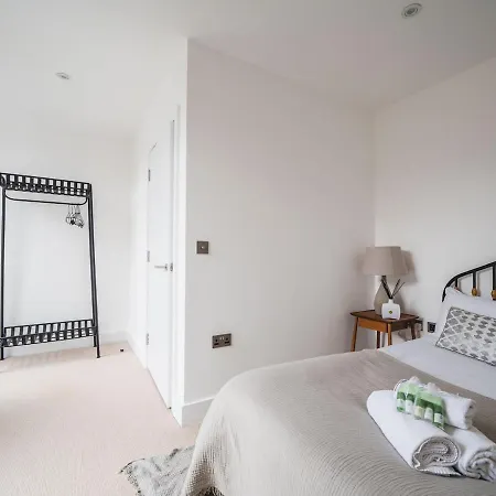 Pass The Keys Modern Ecotownhouse Dulwich London