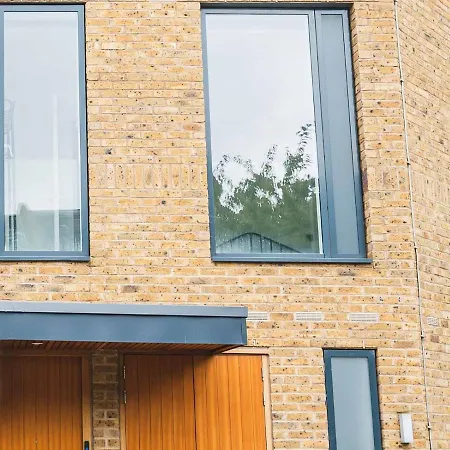 Pass The Keys Modern Ecotownhouse Dulwich *