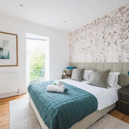 Pass The Keys Modern Ecotownhouse Dulwich * London