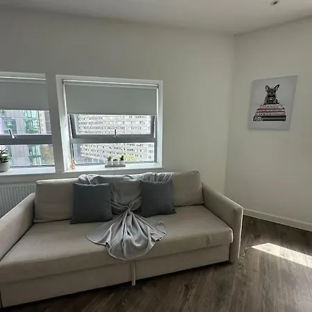 Delta Studio In London Dp77