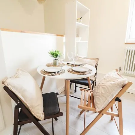 Apartment Beautiful 2-Bedroom Flat Just Steps From Oval Station London