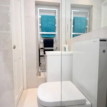 Lovely Flat In Baker Street * London