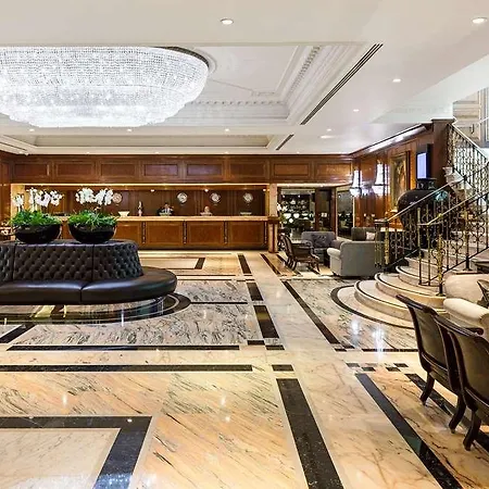 Radisson Blu Edwardian Heathrow And Conferen Hotell *