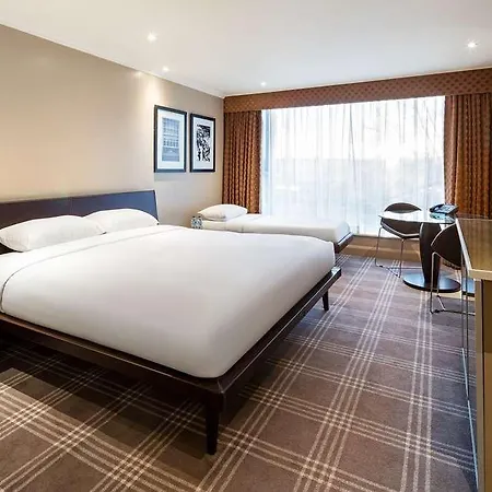 Radisson Blu Edwardian Heathrow And Conferen Hotell *