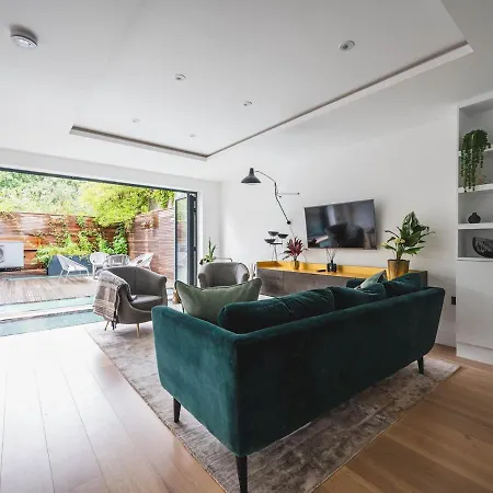 Pass The Keys Modern Ecotownhouse Dulwich Holiday home London