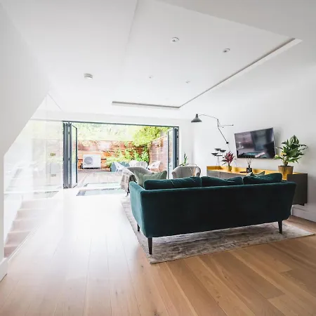 Pass The Keys Modern Ecotownhouse Dulwich Holiday home *