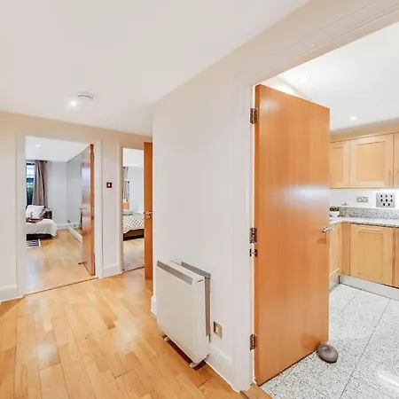 Spacious 1 Bedroom Apt Near Marble Arch * London