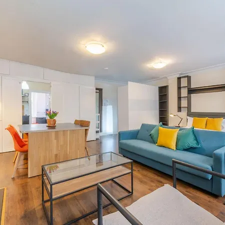 Luxury 3 Bedroom Flat Trafalgar Square, Embankment, Waterloo Apartment *