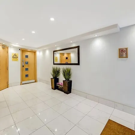 Spacious 1 Bedroom Apt Near Marble Arch