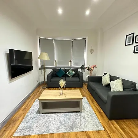 Stylish 1-bedroom And Living In London