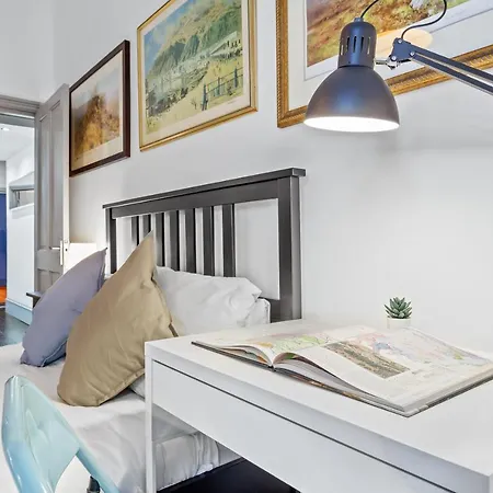 Quiet 2x Bedroom Victorian Terrace Flat + Garden Apartment London