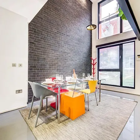 Shoreditch 3-storey Maisonette - By Living Elite London