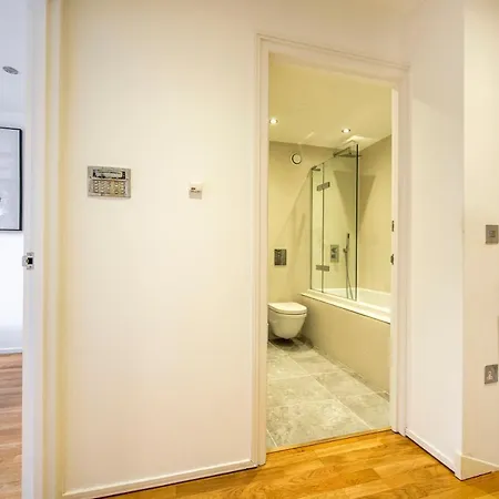 Apartment Shoreditch 3-storey Maisonette - By Living Elite