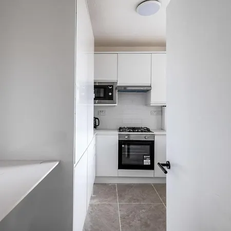 3-bed Marylebone Marvel Apartment *