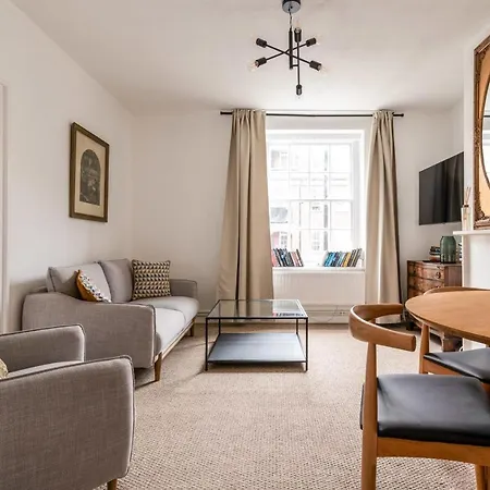 Apartment 3-bed Marylebone Marvel *