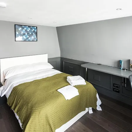 Cumberland 4 Double Bedroom In Pimlico Apartment London