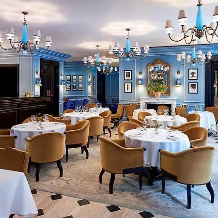 The Twenty Two Londres
