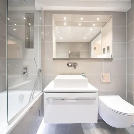 Palmer - Elephant & Castle Apartment London