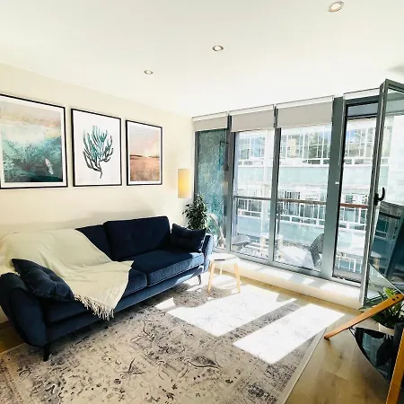 The Farringdon Flat Apartment *