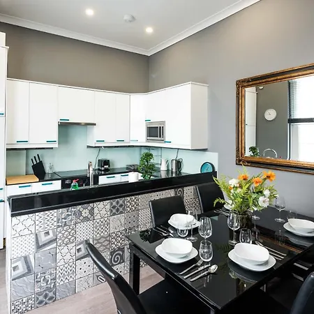 Cumberland 4 Double Bedroom In Pimlico Apartment