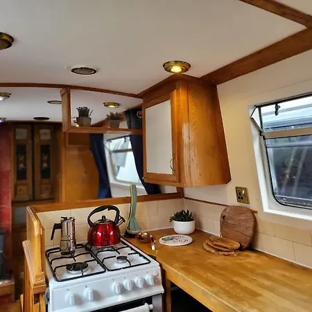 Cosy Canal Boat In Little Venice By Paddington For Family & Friends Botel