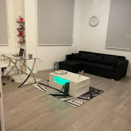 Nest Apartment