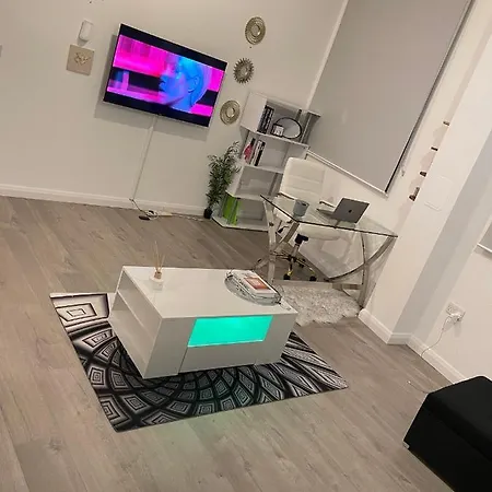 Nest Apartment Goodmayes