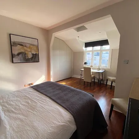Chelsea Flat Apartment