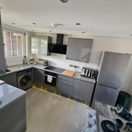 Luxury Limehouse *