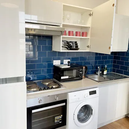 1 Bedroom Gem, Prime Location. London