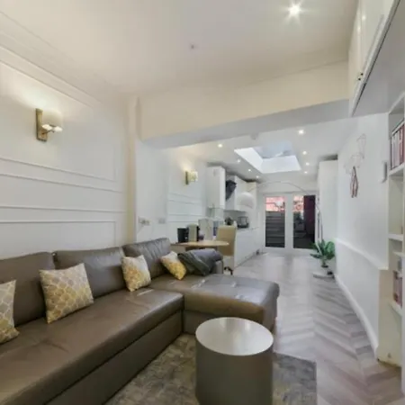 4 Bedrooms Villa, Hugh Street Central Villa Londres